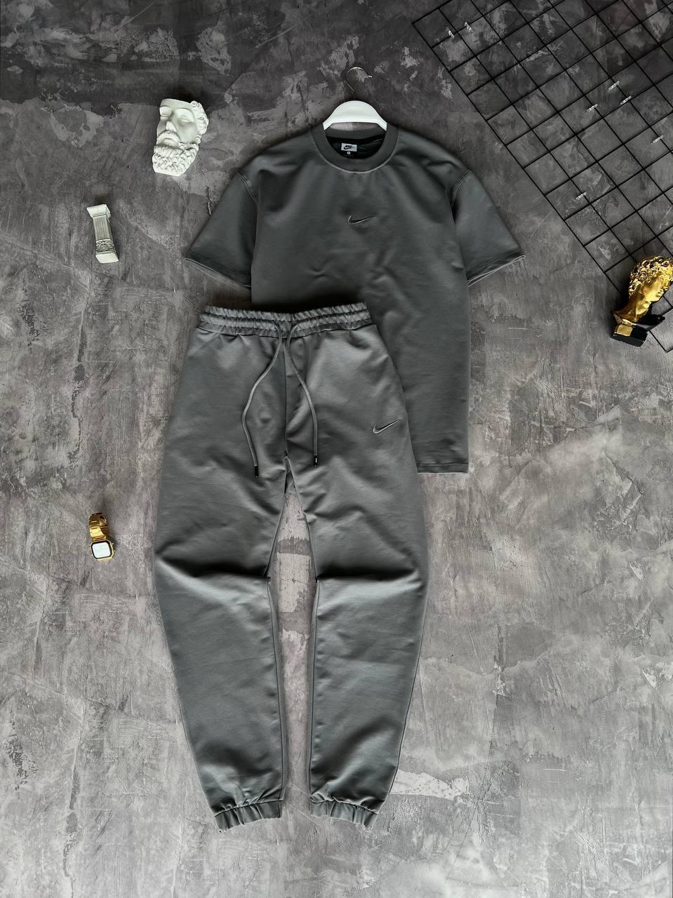 Nike™ Premium Tracksuit - Limited Edition.